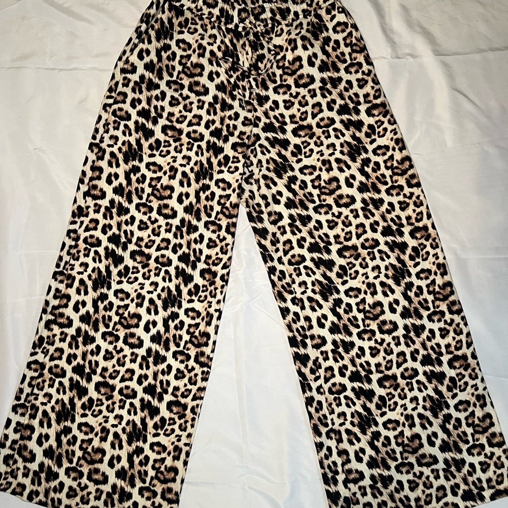 Zara Beige and Black Leopard Print Wide Leg Pants| Medium